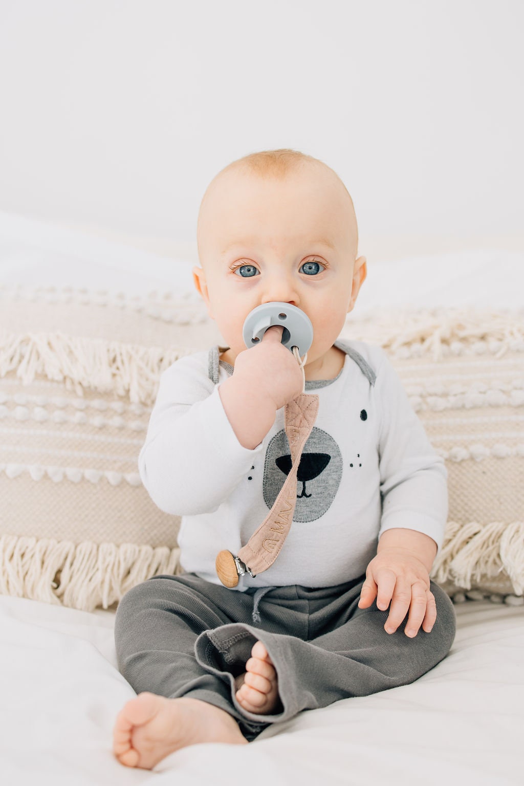 Personalized Baby Shower Gift Pacifier Clip with Name Custom Pacifier Holder Embroidered Paci Clip Binky Clip Boho Baby Neutral Baby Gift