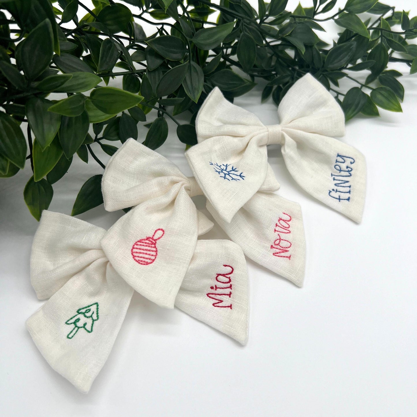 Christmas Hair Bow Personalized Christmas Bow for Girls Custom Bow with Name Winter Hair Bow Embroidered Bow for Christmas with Name